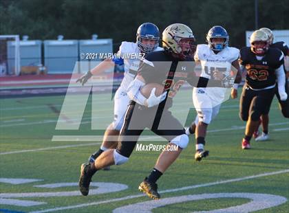 Thumbnail 3 in Oaks Christian vs Sierra Canyon photogallery.