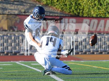 Thumbnail 3 in Oaks Christian vs Sierra Canyon photogallery.