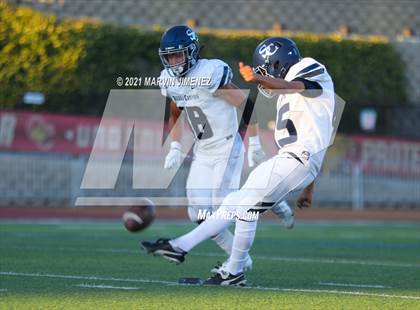 Thumbnail 2 in Oaks Christian vs Sierra Canyon photogallery.