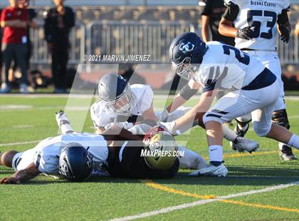 Thumbnail 2 in Oaks Christian vs Sierra Canyon photogallery.