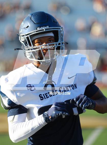 Thumbnail 1 in Oaks Christian vs Sierra Canyon photogallery.