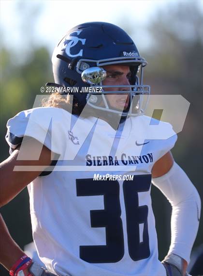 Thumbnail 3 in Oaks Christian vs Sierra Canyon photogallery.