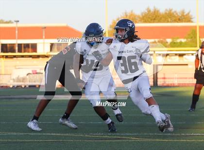 Thumbnail 3 in Oaks Christian vs Sierra Canyon photogallery.