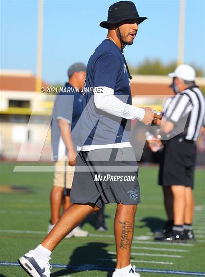 Thumbnail 2 in Oaks Christian vs Sierra Canyon photogallery.