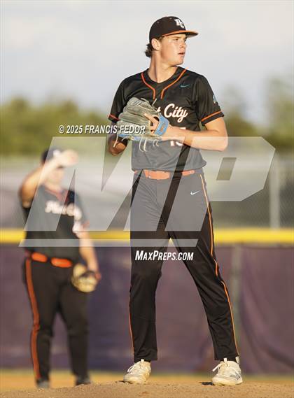 Thumbnail 2 in Plant City @ Lennard photogallery.