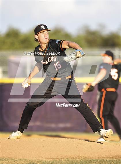 Thumbnail 1 in Plant City @ Lennard photogallery.