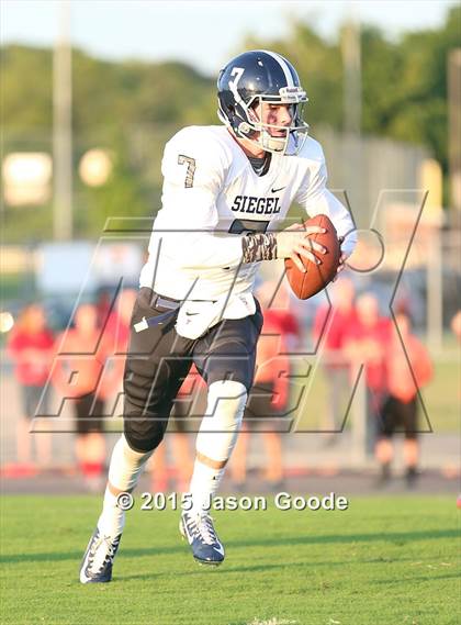 Thumbnail 1 in Siegel @ Ravenwood photogallery.