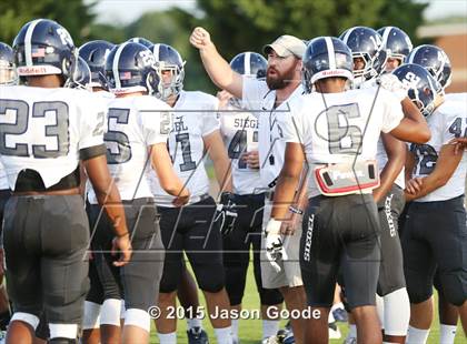 Thumbnail 1 in Siegel @ Ravenwood photogallery.