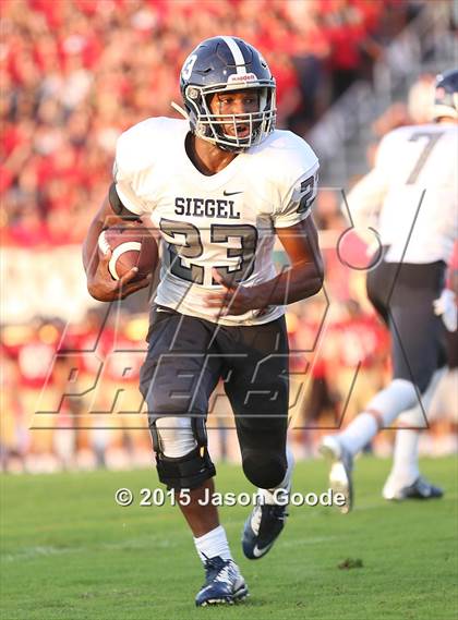 Thumbnail 2 in Siegel @ Ravenwood photogallery.