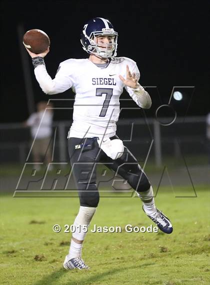 Thumbnail 2 in Siegel @ Ravenwood photogallery.