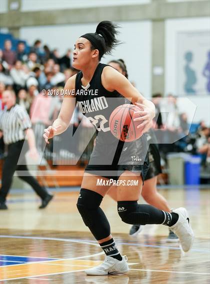 Thumbnail 3 in Highland vs. Woods Cross (UHSAA 5A Quarterfinal) photogallery.