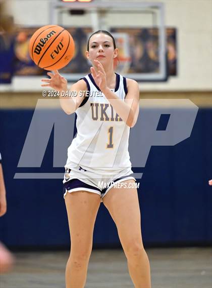 Thumbnail 2 in Chico vs. Ukiah (Sutter Tournament) photogallery.
