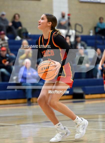 Thumbnail 2 in Chico vs. Ukiah (Sutter Tournament) photogallery.