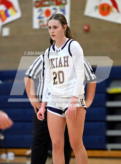 Thumbnail 3 in Chico vs. Ukiah (Sutter Tournament) photogallery.