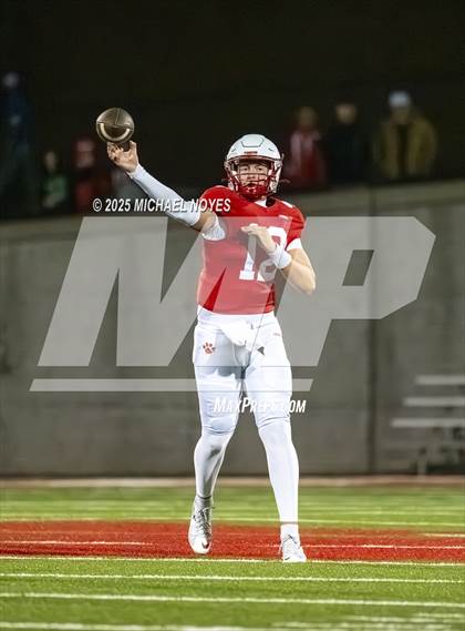 Thumbnail 2 in Walton-Verona @ Beechwood (KHSAA 2A Round 2) photogallery.