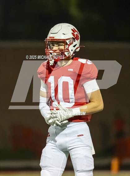 Thumbnail 3 in Walton-Verona @ Beechwood (KHSAA 2A Round 2) photogallery.