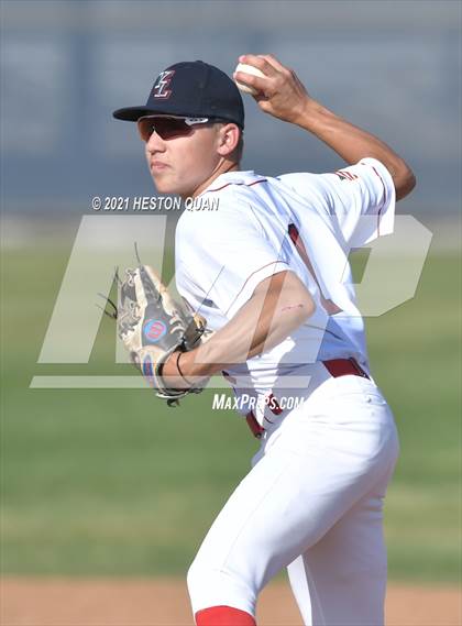 Thumbnail 3 in Foothill @ Yorba Linda photogallery.