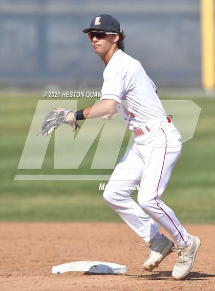 Thumbnail 3 in Foothill @ Yorba Linda photogallery.
