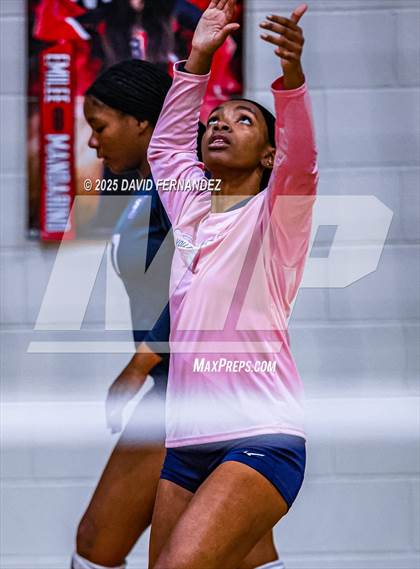 Thumbnail 2 in Jordan vs Hoke County (NCHSAA 8A Round 2) photogallery.