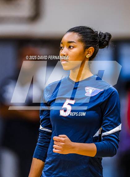 Thumbnail 1 in Jordan vs Hoke County (NCHSAA 8A Round 2) photogallery.