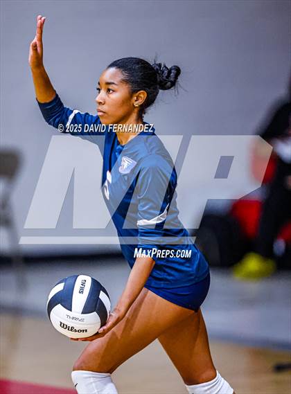 Thumbnail 2 in Jordan vs Hoke County (NCHSAA 8A Round 2) photogallery.