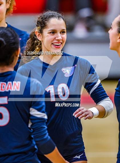 Thumbnail 2 in Jordan vs Hoke County (NCHSAA 8A Round 2) photogallery.