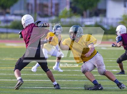 Thumbnail 2 in William Floyd vs Bay Shore Scrimmage photogallery.