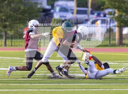 Thumbnail 2 in William Floyd vs Bay Shore Scrimmage photogallery.
