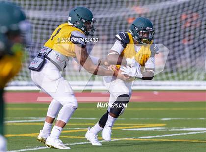 Thumbnail 1 in William Floyd vs Bay Shore Scrimmage photogallery.