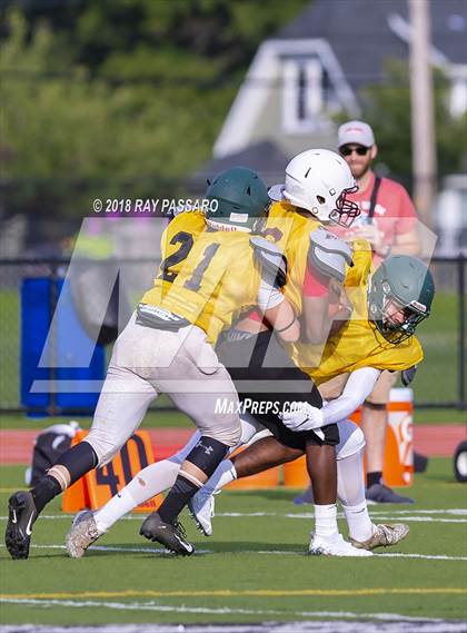 Thumbnail 3 in William Floyd vs Bay Shore Scrimmage photogallery.