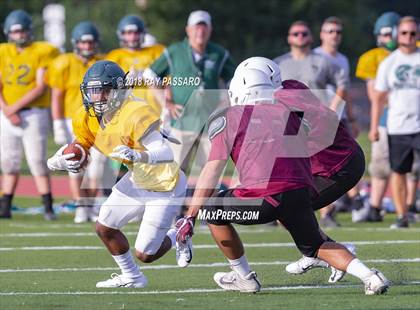 Thumbnail 3 in William Floyd vs Bay Shore Scrimmage photogallery.