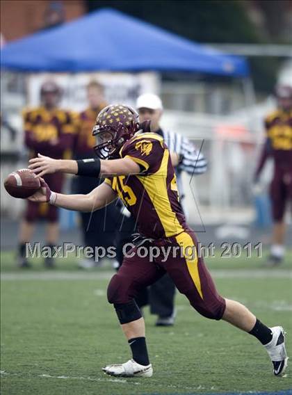 Thumbnail 2 in Marian Central Catholic vs. Montini photogallery.