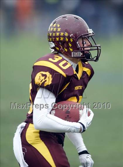 Thumbnail 3 in Marian Central Catholic vs. Montini photogallery.