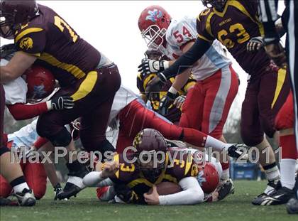 Thumbnail 2 in Marian Central Catholic vs. Montini photogallery.