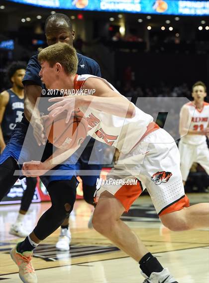 Thumbnail 3 in Republic vs Sierra Canyon ( Bass Pro Tournament of Champions) photogallery.