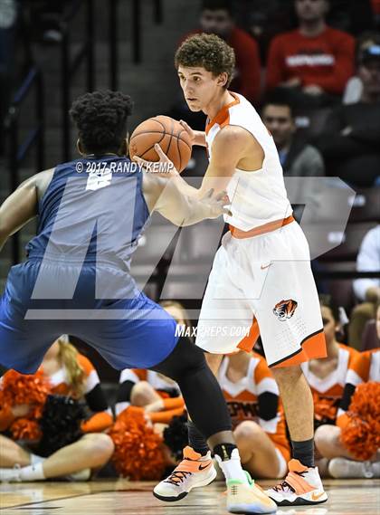 Thumbnail 3 in Republic vs Sierra Canyon ( Bass Pro Tournament of Champions) photogallery.