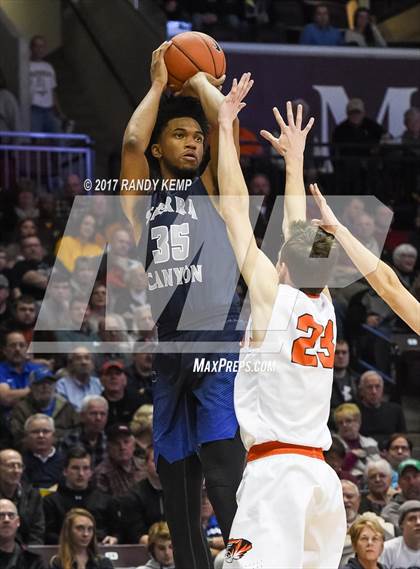 Thumbnail 3 in Republic vs Sierra Canyon ( Bass Pro Tournament of Champions) photogallery.