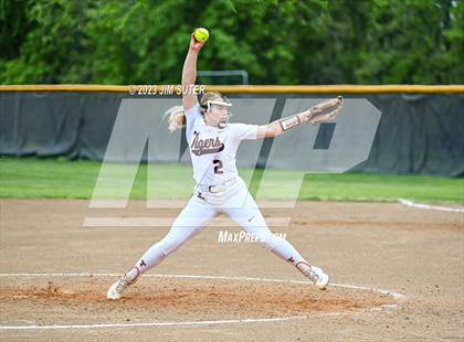 Thumbnail 3 in Smithville vs Giddings photogallery.