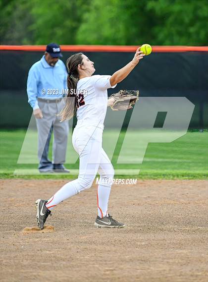 Thumbnail 3 in Smithville vs Giddings photogallery.