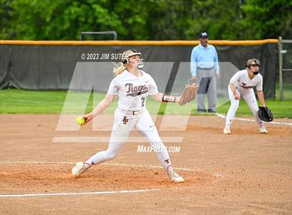 Thumbnail 2 in Smithville vs Giddings photogallery.