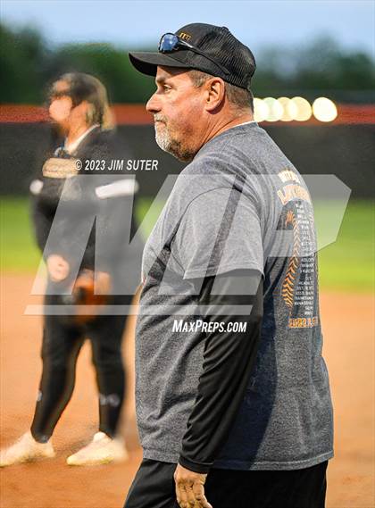 Thumbnail 3 in Smithville vs Giddings photogallery.