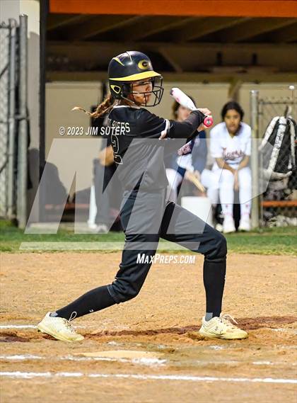 Thumbnail 2 in Smithville vs Giddings photogallery.