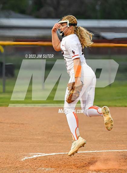 Thumbnail 2 in Smithville vs Giddings photogallery.