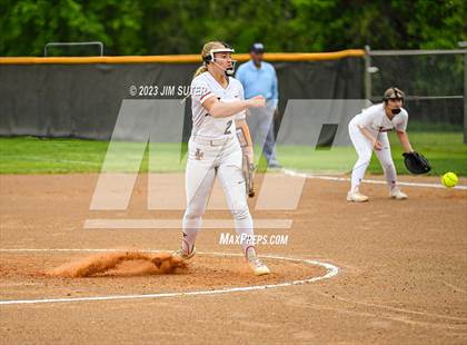 Thumbnail 3 in Smithville vs Giddings photogallery.