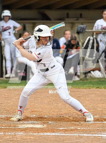Thumbnail 1 in Smithville vs Giddings photogallery.