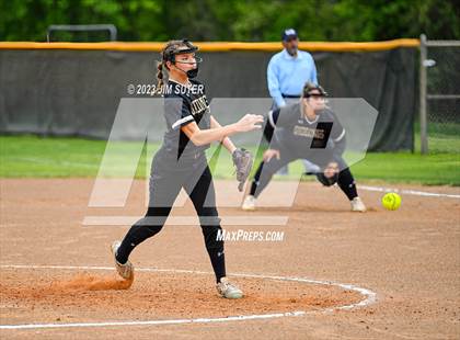 Thumbnail 1 in Smithville vs Giddings photogallery.