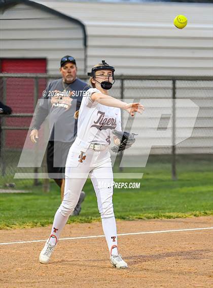 Thumbnail 2 in Smithville vs Giddings photogallery.