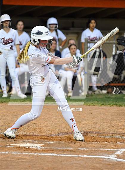 Thumbnail 1 in Smithville vs Giddings photogallery.