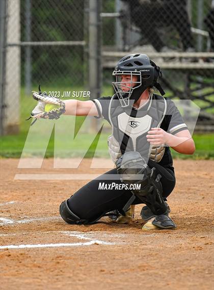 Thumbnail 1 in Smithville vs Giddings photogallery.