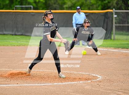 Thumbnail 3 in Smithville vs Giddings photogallery.